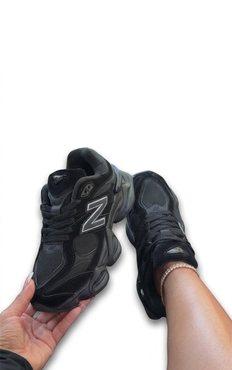 Midnight Runner Sneakers