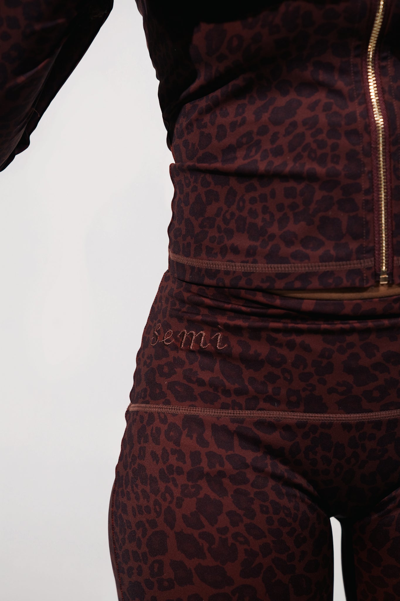 SEMI CUTOUT SET (Burgundy cheetah)